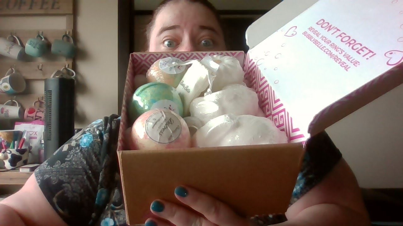 Bubbly Belle Review & Unboxing - YouTube