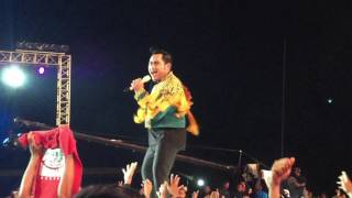 Nassar,,lanange jagat,,lempar baju