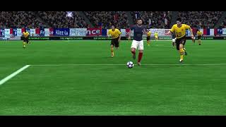 EA SPORTS FC MOBILE - FACE À FACE