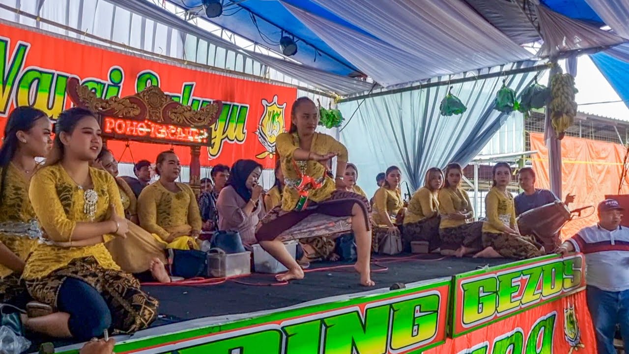 AKSI MENCUG PENARI CANTIK BIKIN GAGAL FOKUS!!! Goyang Jaipong Wargi Saluyu - Uding Gezos