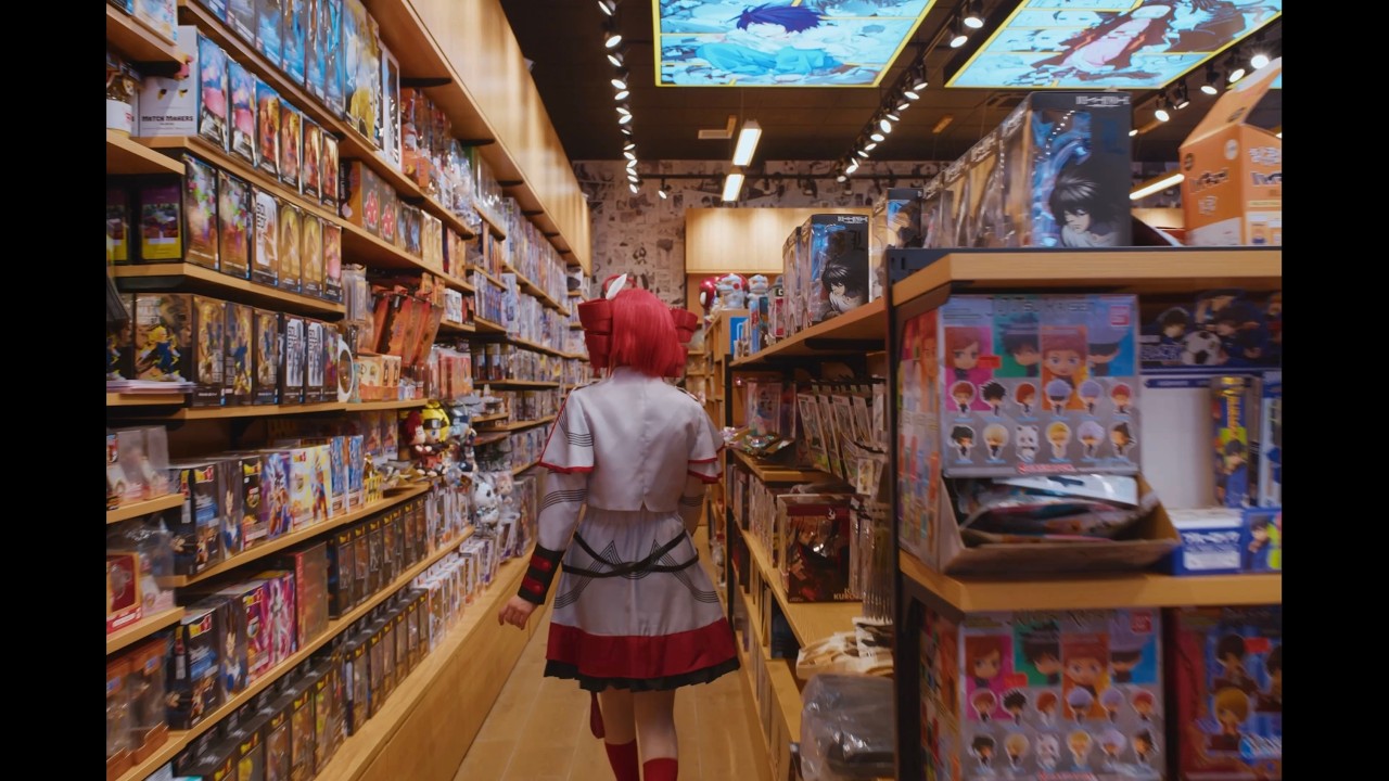 Kasane Teto finally found Miku at Akiba House in Chinatown, NYC