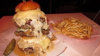SUPER CHEESY MUSHROOM BURGER CHALLENGE!!