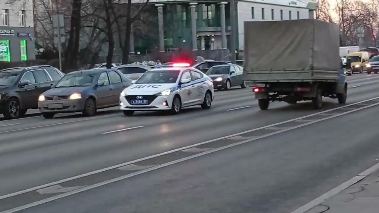 Звук полиции видео. Акустические специальные средства полиции. Полиция звук полиции. Пожарная машина с сиреной и мигалками. Полицейская рация сша.