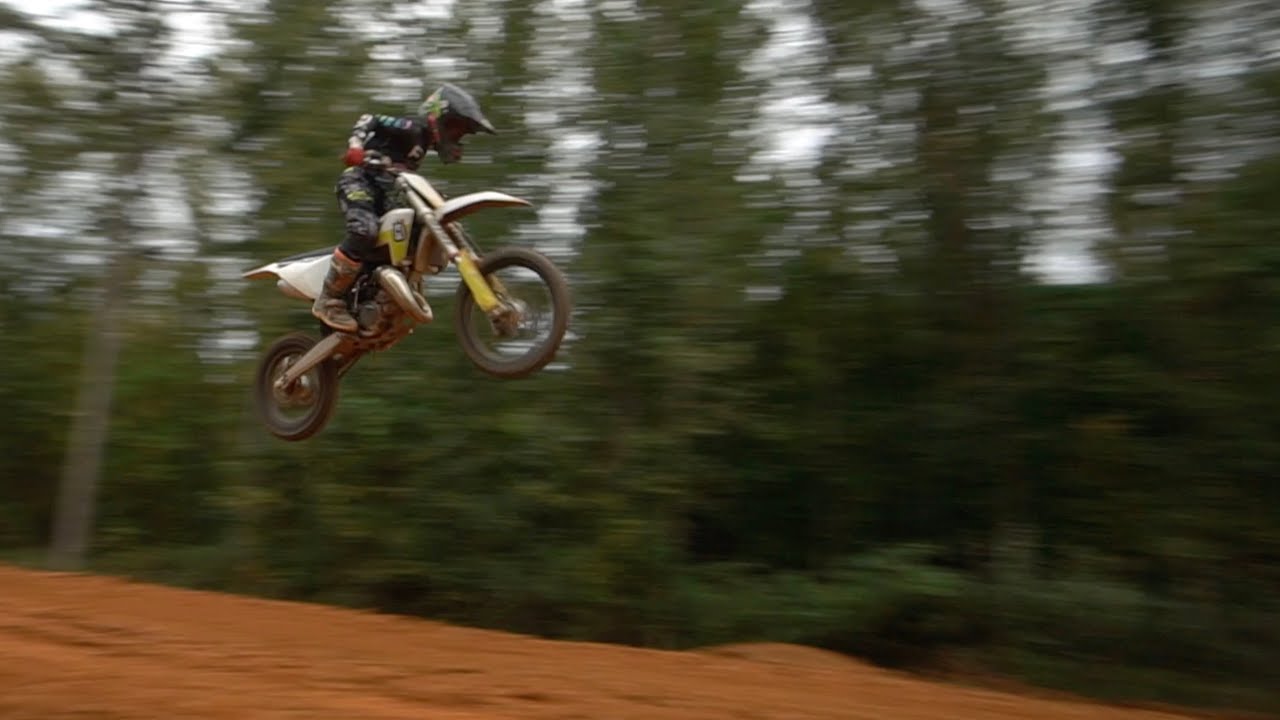 Riding the new Backyard moto track layout!!!