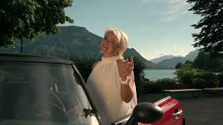 Monique Im Cabrio nach irgendwo