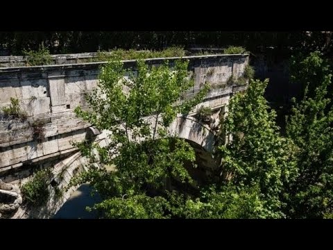 A Roma c'è un ponte rotto ancora in piedi- ecco perché è considerato maledetto