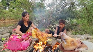 Dragon fruit and Pork head roasted spicy for food of survival - Survival cooking