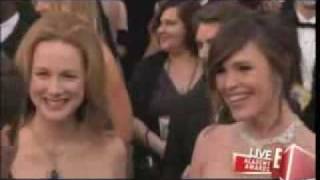 Gary Busy Red Carpet Oscars 2008