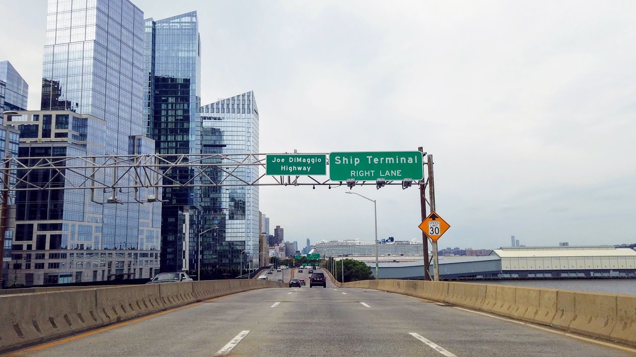 4K Highway Henry Hudson Parkway (NY9A) southbound full length from