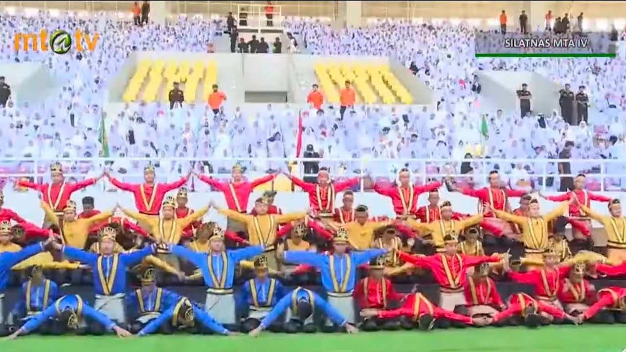 SPEKTAKULER! Tari Saman Yang Dipersembahkan Oleh Santri Pondok Pesantren MTA Pada SILATNAS 4 MTA