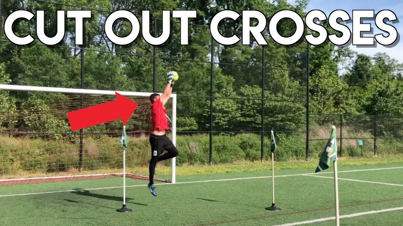 HOW TO CATCH CROSSES SOCCER GOALIE TRAINING GOALKEEPING DRILLS