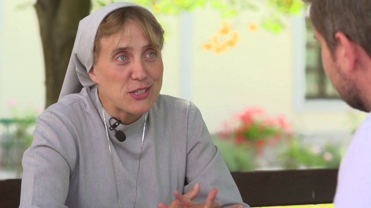 ŠTARTAJ, SLOVENIJA! - standup komik Aleš Novak testira igro Less