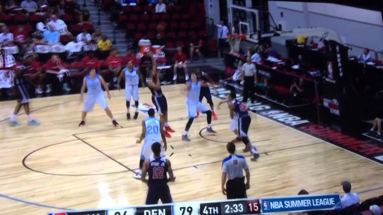 Traevon Jackson Embarrasses Defender with a Nasty Crossover