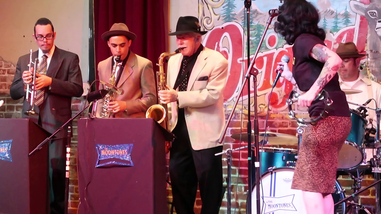 The Moontones / Swing me baby / Original Mikes Santa Ana, CA / 1/27/18 YouTube