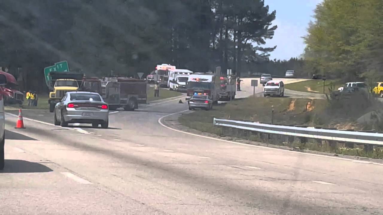 I95 2 semi trucks crash north Carolina YouTube