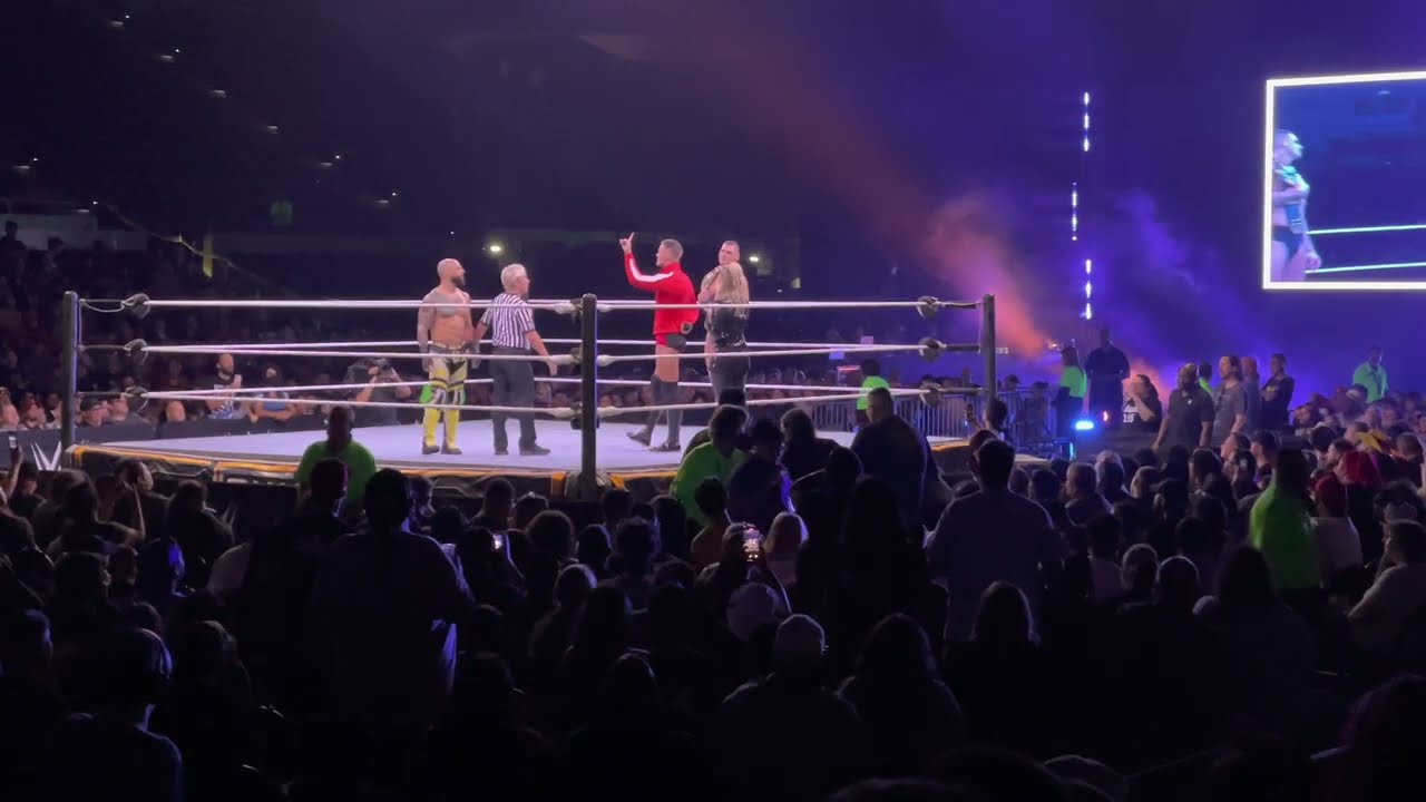 WWE SUNDAY STUNNER - Live event ( Tucson,AZ )