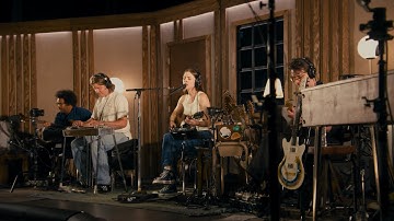 Lizzy McAlpine - Spring Into Summer (Live from MGM Music Hall, Boston)