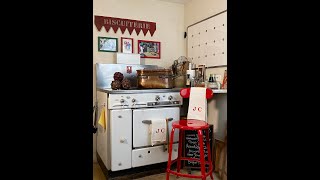 Patricia Wells with Julia Child's Stove by Chez Pluie Provence 128 views 2 months ago 5 minutes, 21 seconds