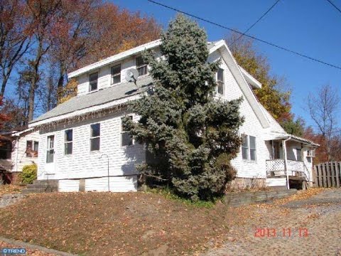 1449 BROOKSIDE AVE, Marcus Hook, PA home video tour