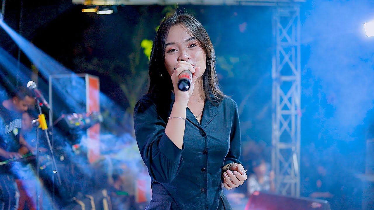 LALUNA MUSIC - MUNGKIN - SAHMA FELLA - WEDDING PARTY FARID & RISA - KUDUS