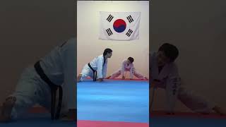 TAEKWONDO STRETCHING | Master being funny | #shorts screenshot 4