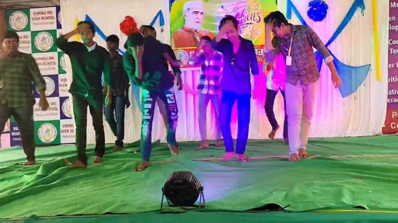 Excellent dance by 10th boys..
