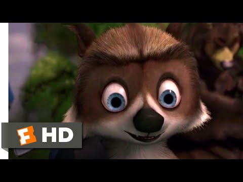 Over the Hedge - Raccoon Rescue | Fandango Family