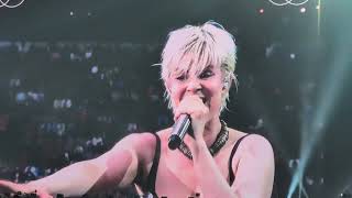 Dancing on my own Robyn live Harry Styles Night 2 Amsterdam 