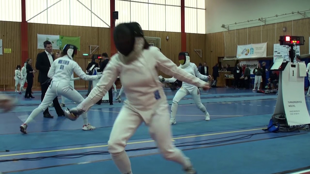 Danielle Trittelvitz (TG Rohrbach) gegen Marion Menzel (USC München) beim Frankfurter Bembel 1.12.19