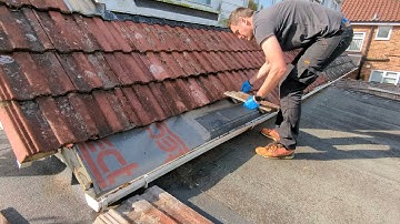 Fitting Eaves Protection Support Tray! Stop Roof Leaks and Felt Rot - DIY