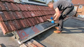 Fitting Eaves Protection Support Tray! Stop Roof Leaks and Felt Rot - DIY