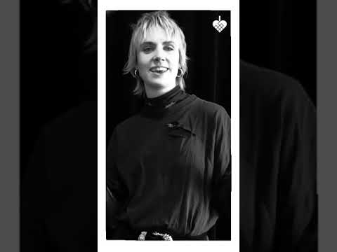 MØ Juleaften (Noche buena) video en danés