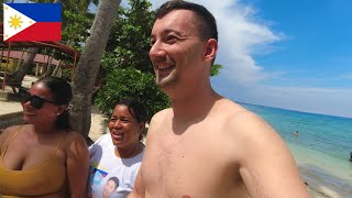 This Is How Filipinos Welcome You At The Beach 🇵🇭