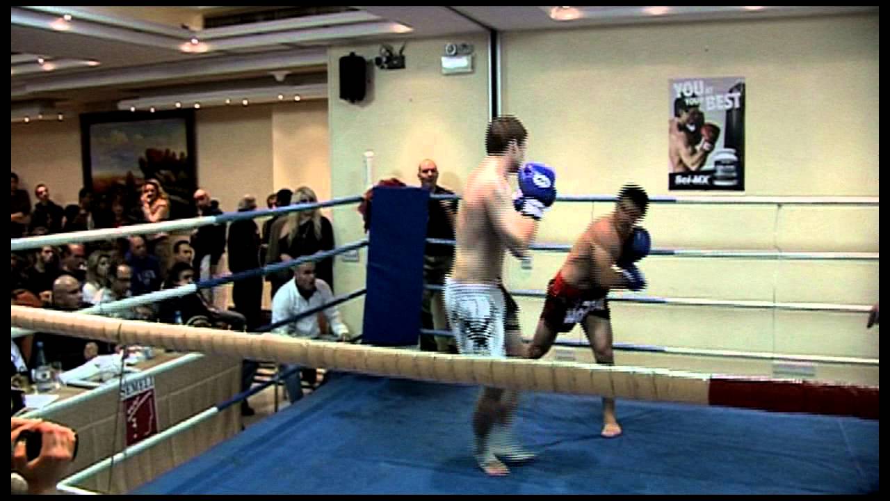 Peter Rusk Vs Gelas Tapatatze - YouTube