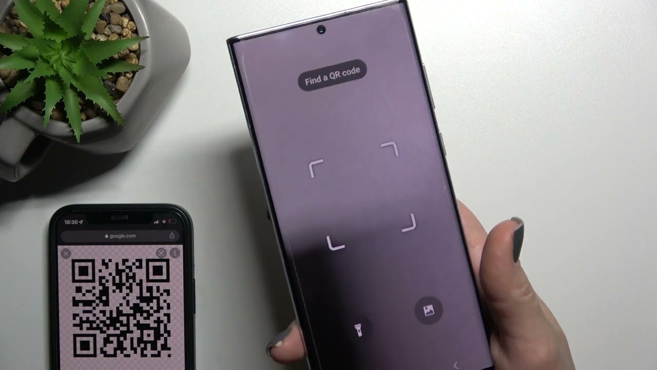 How to Scan QR Codes in Samsung Galaxy S22 Ultra? YouTube