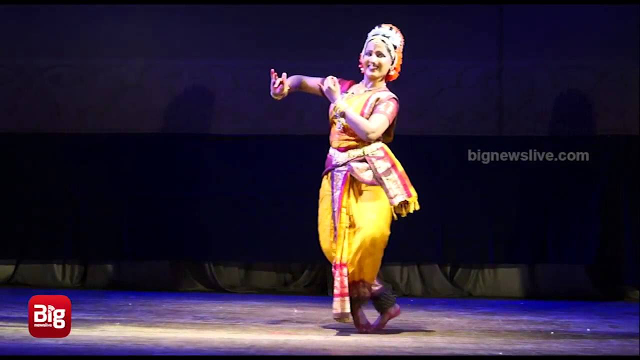 Kuchipudi by Lalitha Sindhuri 3 in Kalabharathi National Dance Music Fest 2014 Thrissur