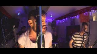 Born Lion - Good Dogs Play Dead (Official Video)