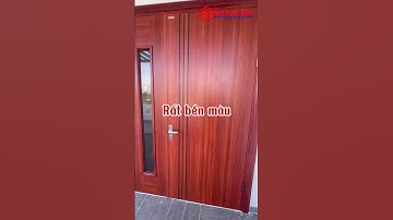 ✅ Lắp đặt toàn bộ cửa thép vân gỗ 2 cánh lệch, cửa mẹ bồng con làm cửa đi chính