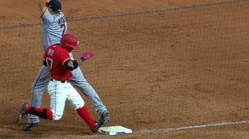 MIN@TEX: Twins challenge safe call at first base