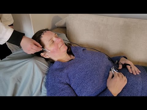 [ASMR FR] Roleplay Médecin - Test du Cerveau - Chuchotement