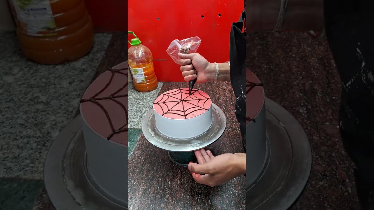 Spiderman face cake decorating