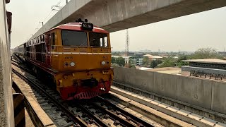 Alsthom 4415  รถตะพานหิน ข.211 ก่อนไปเสียที่อยุธยา : Alsthom 4415 leads train 211 to Ta Phan Hin