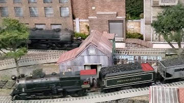 Lionel Cabin Layout Update #2 - Added lots of Buildings and Trees! Plus shelves. Where do I Sleep?