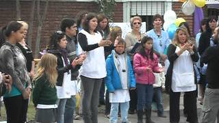 Himno Nacional interpretado por alumnos de la escuela helen keller de villa gesell