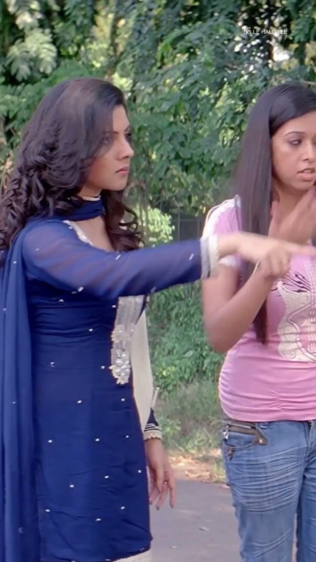একঘরে শোওয়ার জন্য বিয়ে #lehaluale #hiran #paayel #bengalishorts #bengalimoviescene