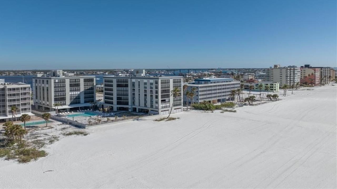 Gorgeous Beach Front Condo Fort Myers Beach, Florida Presented by ...