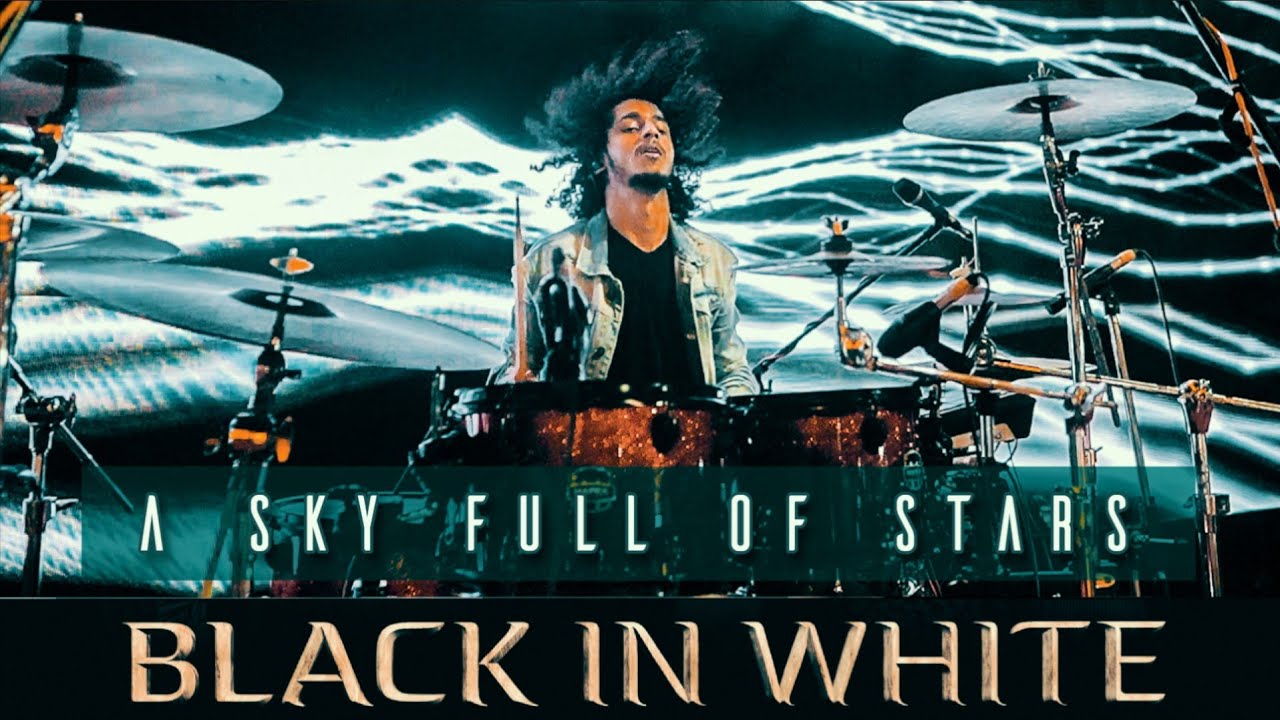 Black IN White - A Sky Full Of Stars | Coldplay (Live) Black IN White - A Sky Full Of Stars | Coldplay (Live)