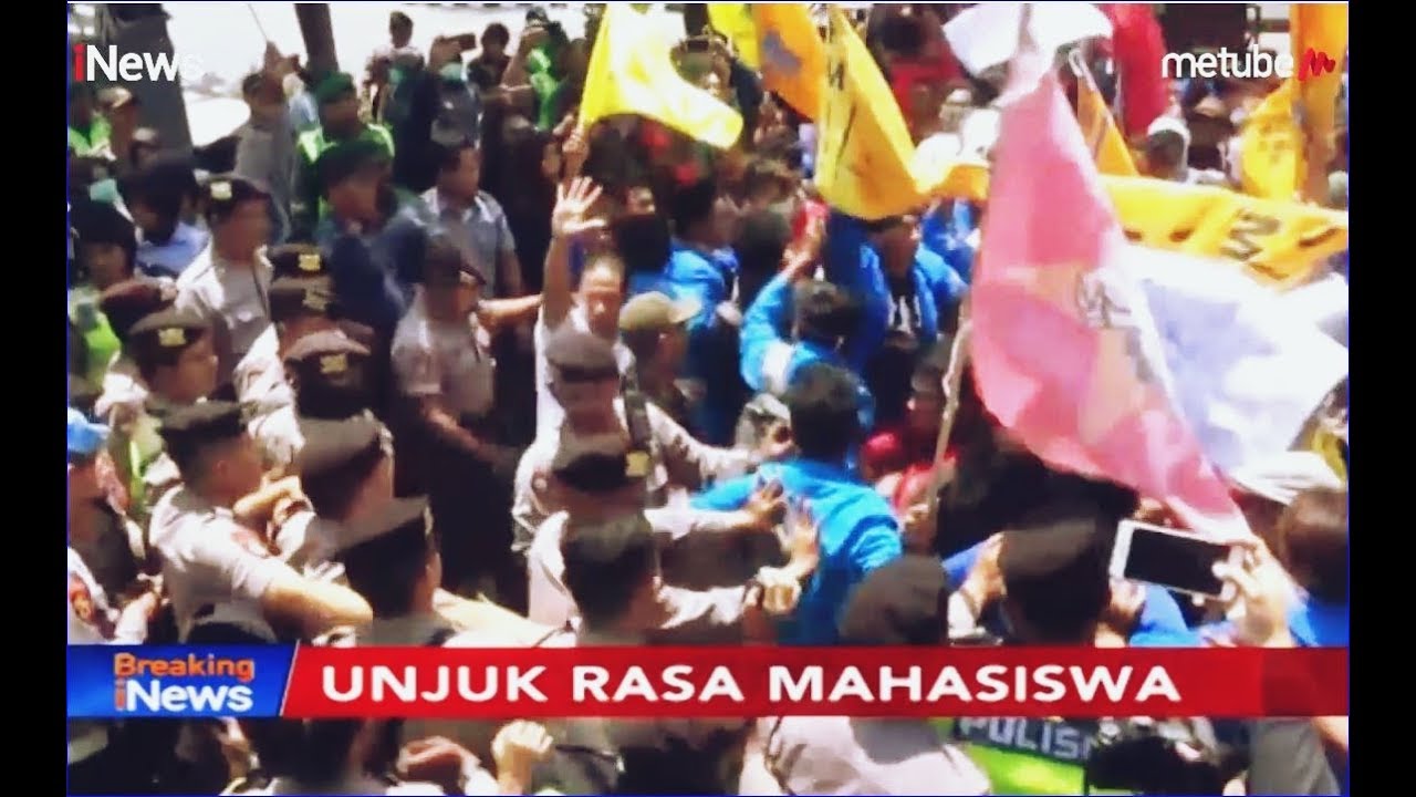 Demo di Depan DPRD Tuban, Mahasiswa Saling Dorong dengan Polisi - Breaking iNews 24/09
