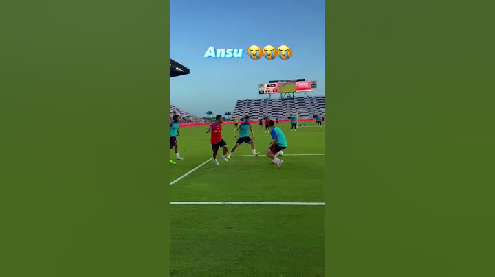 Ansu Fati has the craziest miss of all time 😂🤝 #shorts #football