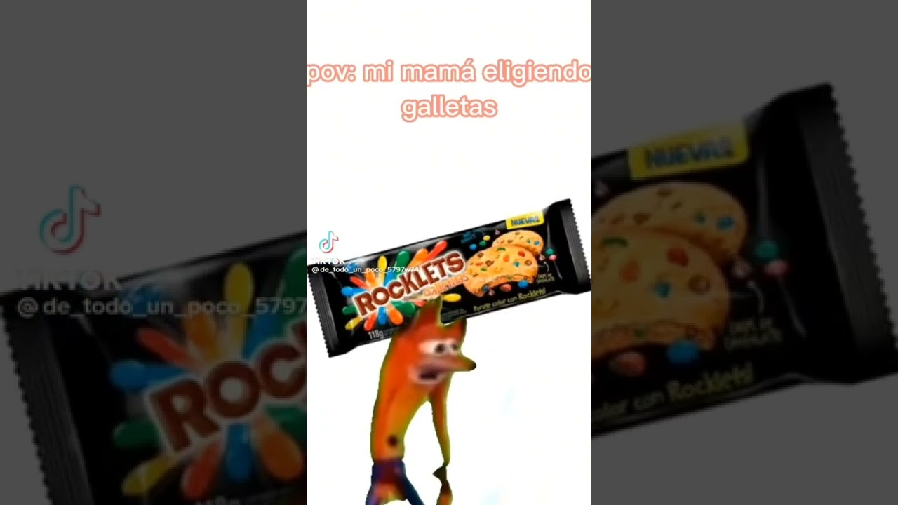 mi mama eligiendo galletitas 